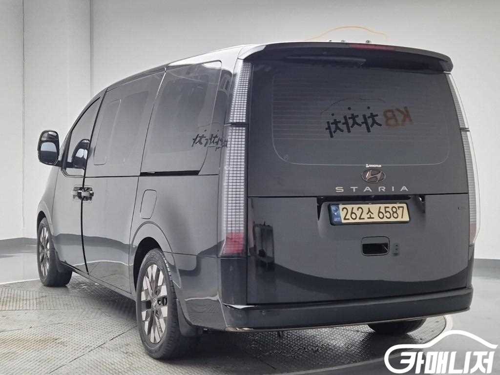 Hyundai Staria 4WD Diesel Lounge Inspiration thumbnail 2