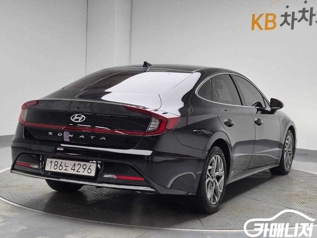 Hyundai Sonata 2.0 Premium Peulreoseu thumbnail 3