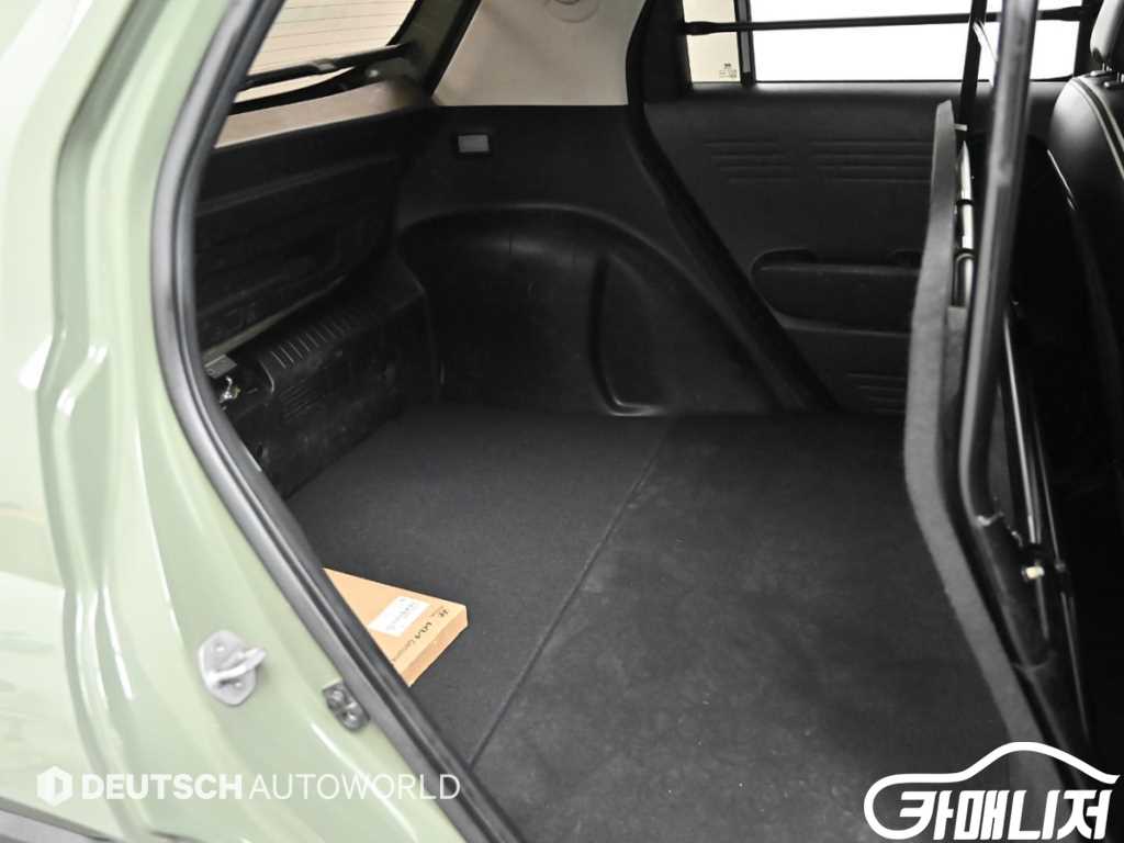 Hyundai Casper 1.0 Gasoline Van thumbnail 12