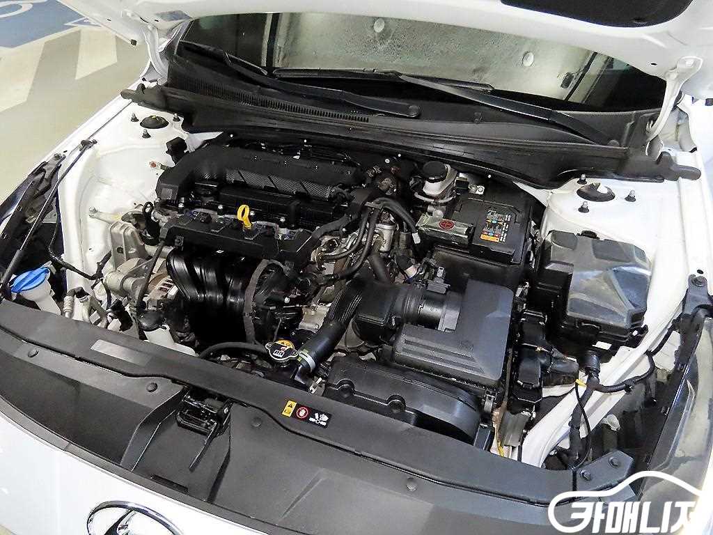 Hyundai Avante 1.6 Inspiration thumbnail 19