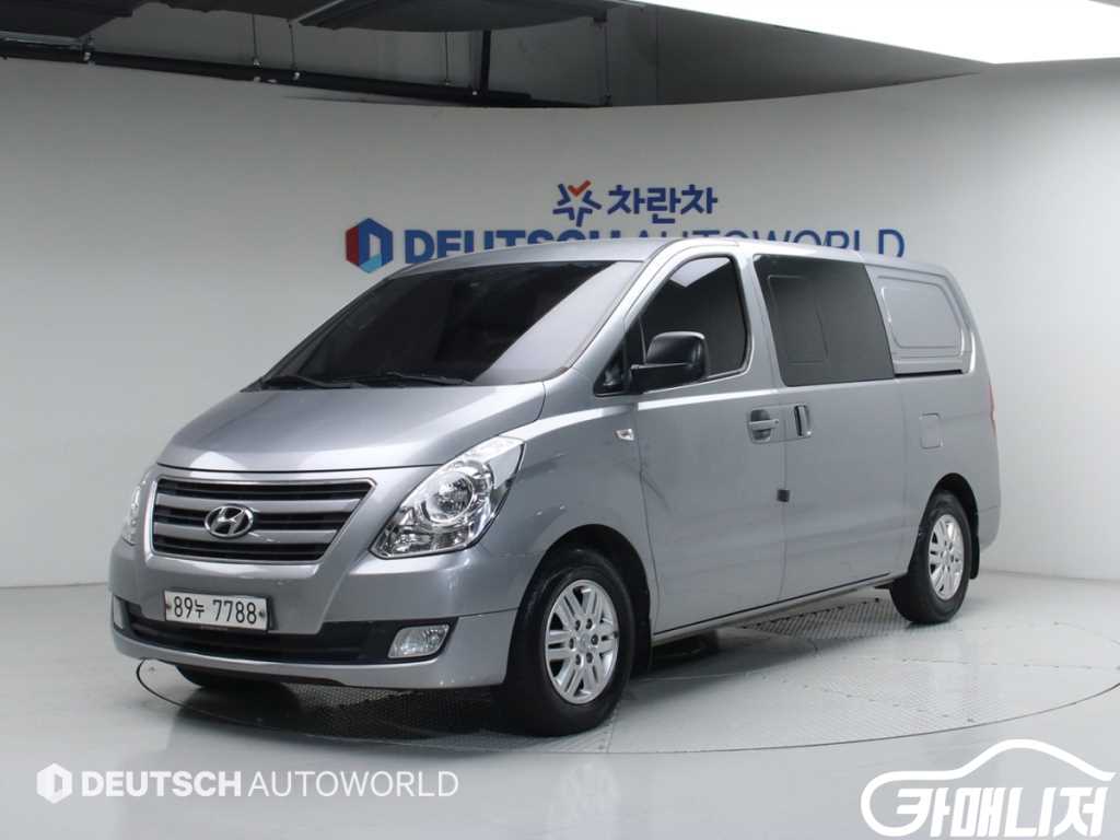 Hyundai Starex Grand Starex Van 5-Seater