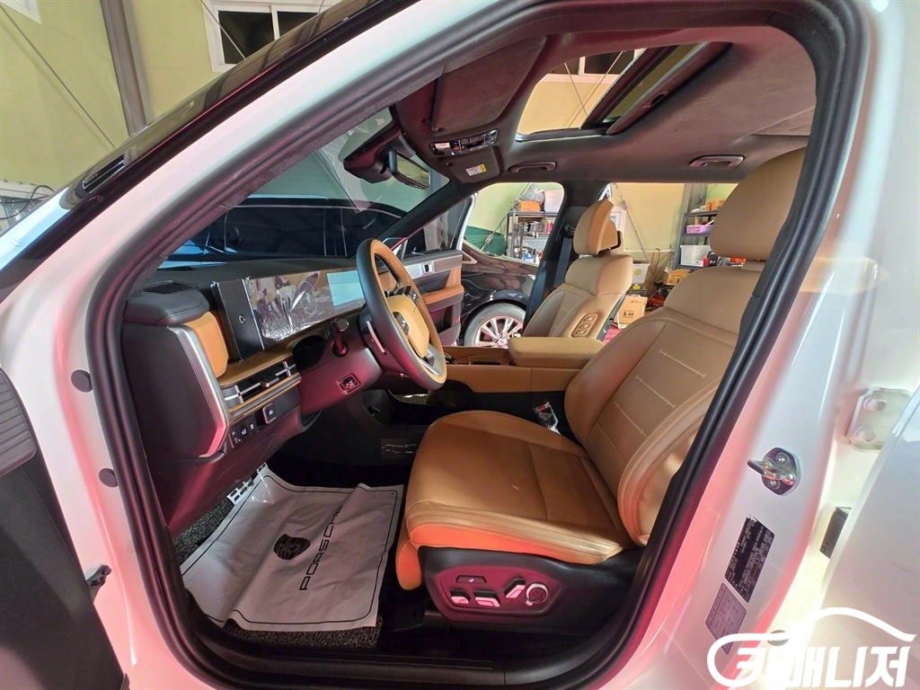 Hyundai Santa Fe Santa Fe Hybrid MX5 1.6T 4WD Calligraphy thumbnail 9