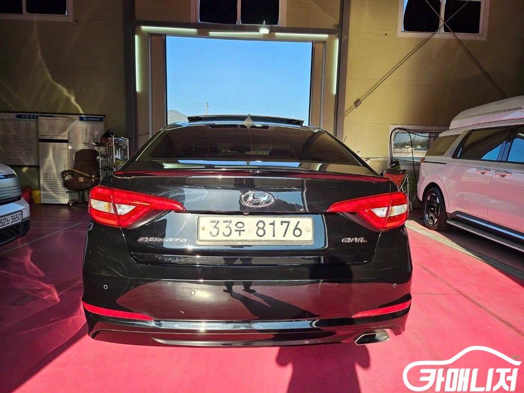 Hyundai Sonata 2.0 Premium thumbnail 5