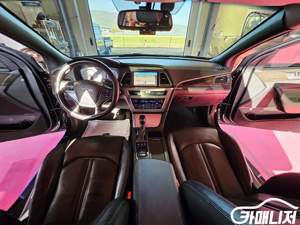 Hyundai Sonata 2.0 Premium thumbnail 8