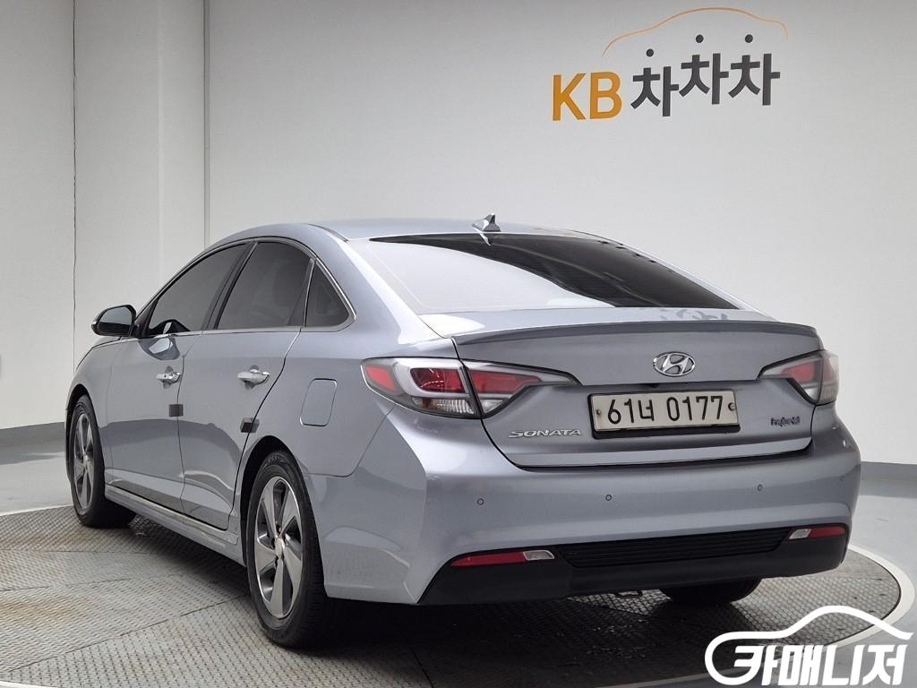 Hyundai Sonata Sonata Hybrid Premium thumbnail 2