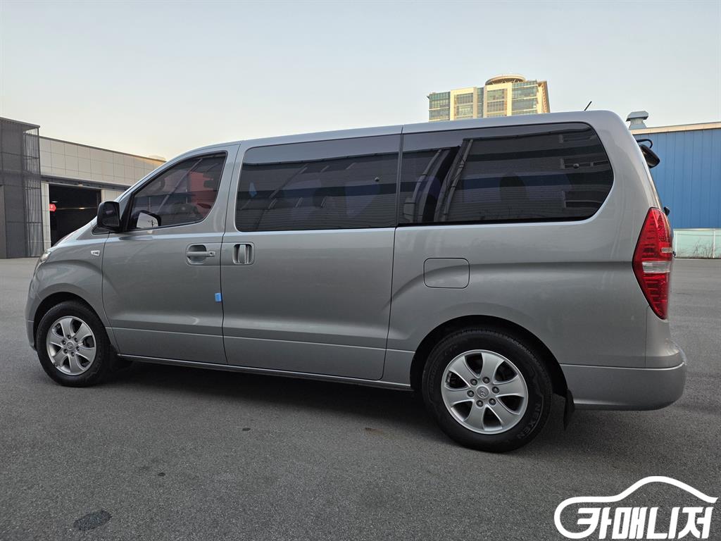 Hyundai Starex The New Grand Starex 2WD Wagon 12-Seater thumbnail 19