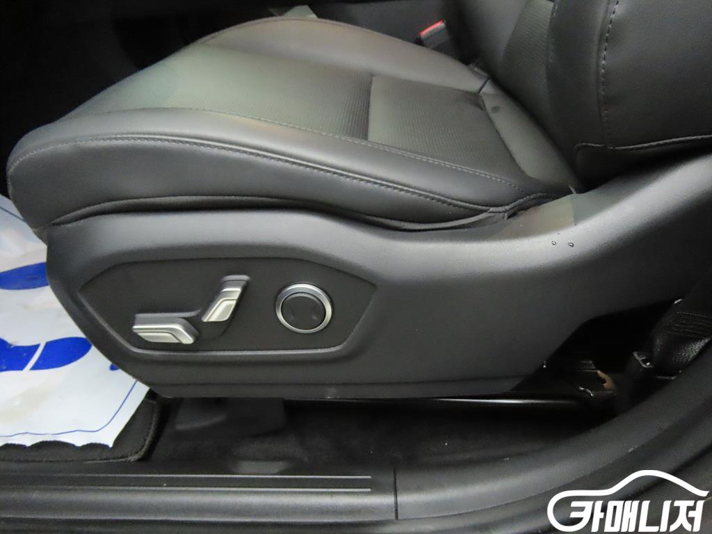 Hyundai Santa Fe Santa Fe MX5 Gasoline 2.5T 2WD Exclusive thumbnail 16