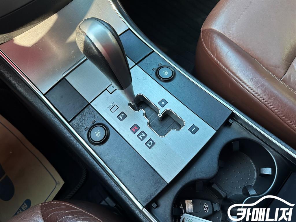 Hyundai Veracruz Gasoline 4WD 380VXL thumbnail 12