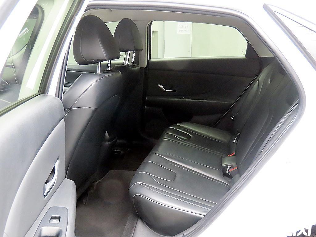 Hyundai Avante 1.6 Modern thumbnail 6