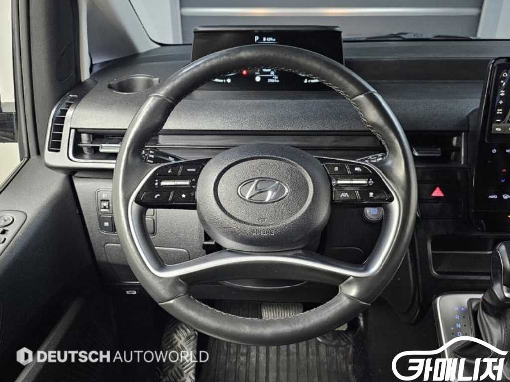 Hyundai Staria 4WD Diesel Tourer Modern thumbnail 10