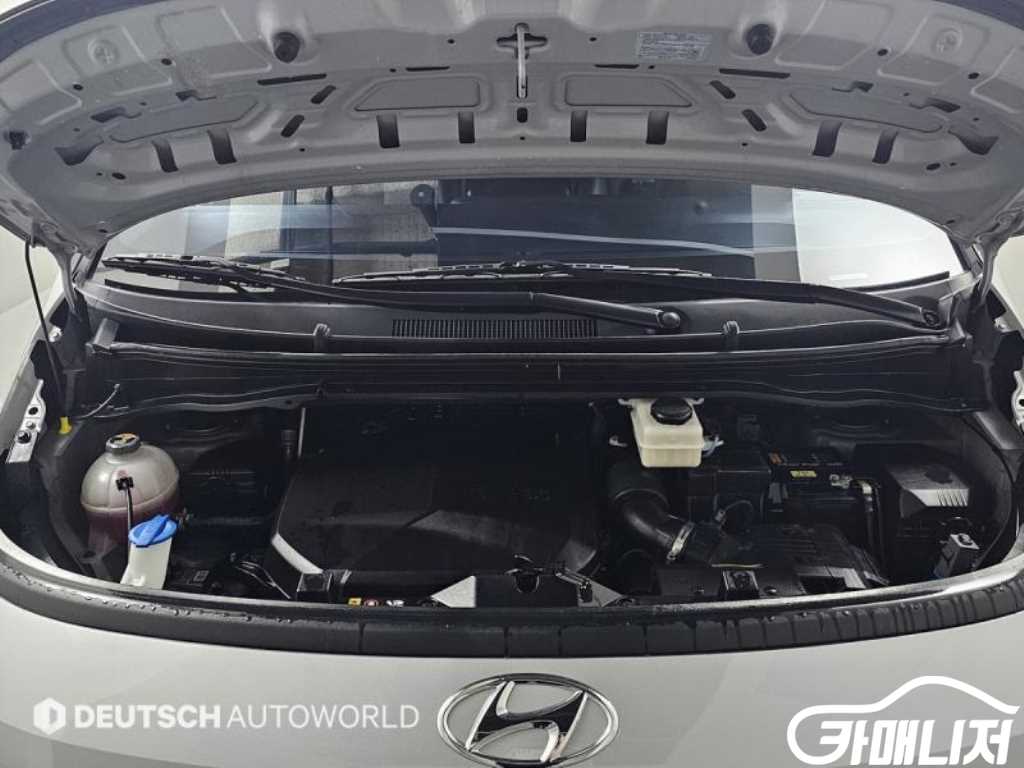 Hyundai Staria 4WD Diesel Tourer Modern thumbnail 7