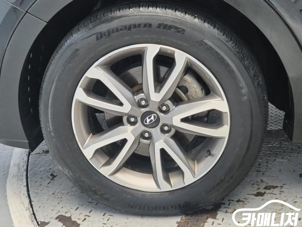 Hyundai Santa Fe Santa Fe DM Diesel 2WD 2.0 Premium thumbnail 19