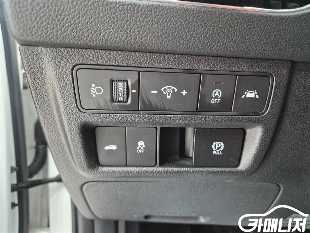 Hyundai Sonata 2.0 Premium thumbnail 12