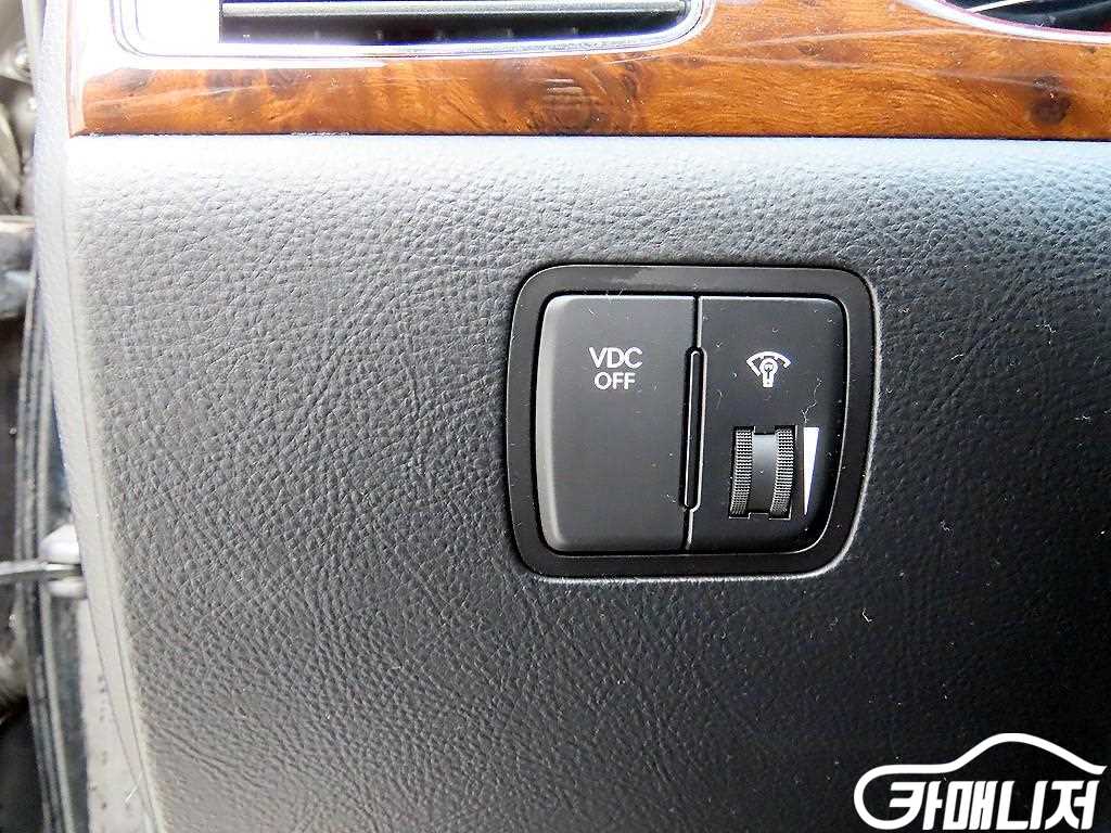 Hyundai Genesis BH330 GRAND thumbnail 12