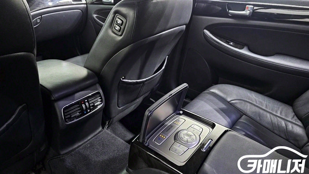 Hyundai Genesis BH330 LUXYRY thumbnail 16