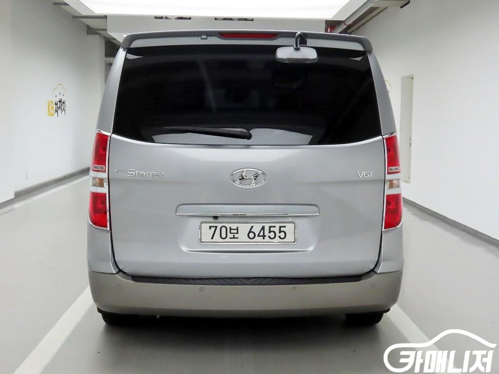 Hyundai Starex Grand Starex 11-Seater Wagon thumbnail 3