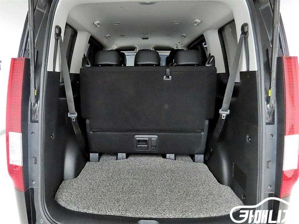 Hyundai Staria 2WD Diesel Tourer Modern thumbnail 5