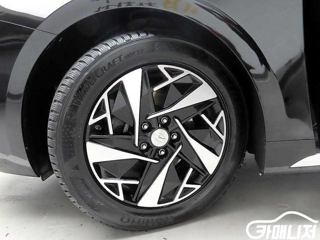 Hyundai Grandeur The New Grandeur IG Hybrid Premium Choice thumbnail 19