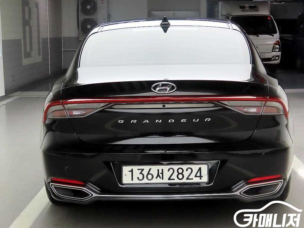 Hyundai Grandeur The New Grandeur IG Hybrid Premium Choice thumbnail 3