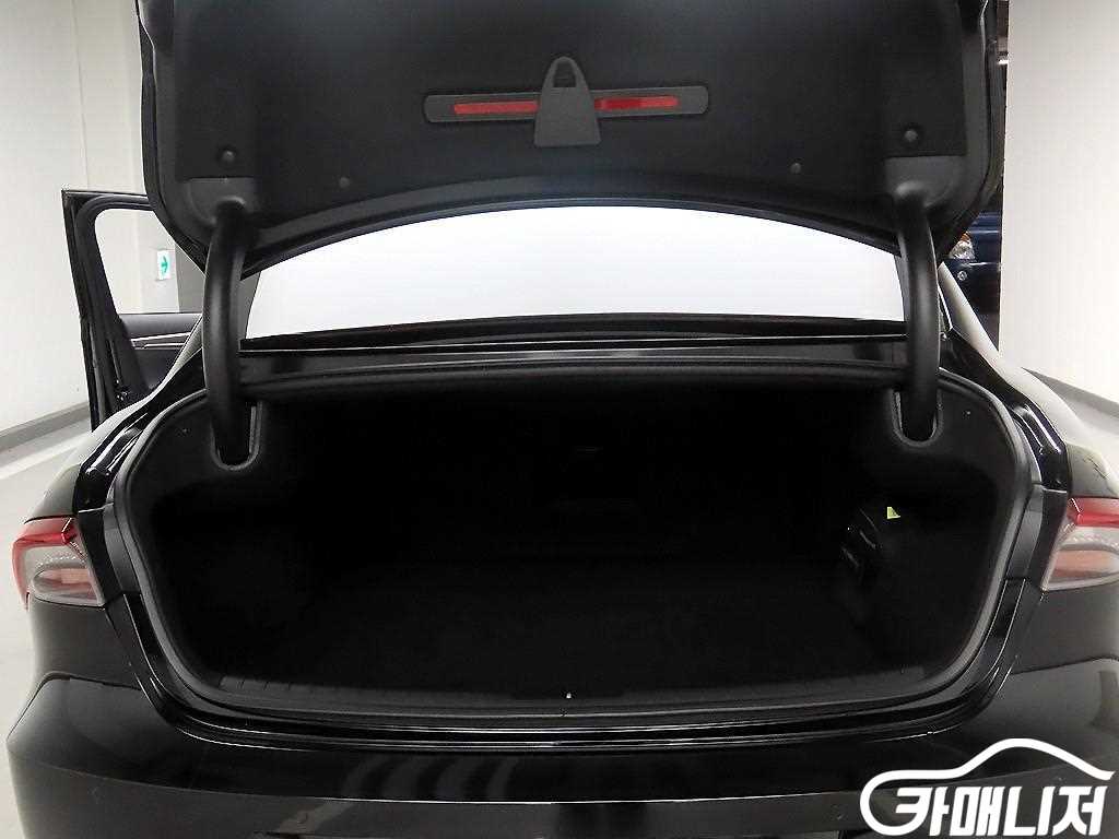 Hyundai Grandeur The New Grandeur IG Hybrid Premium Choice thumbnail 5