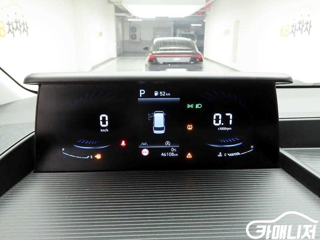 Hyundai Staria 2WD Diesel Tourer Modern thumbnail 5