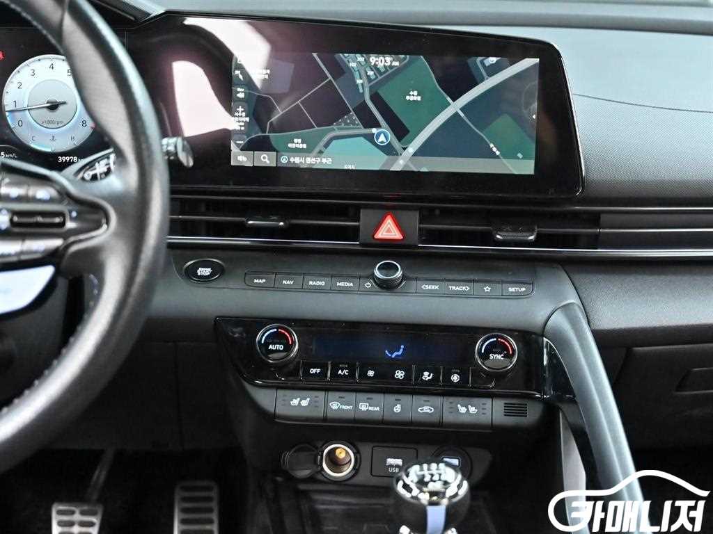 Hyundai Avante 2.0 N thumbnail 14