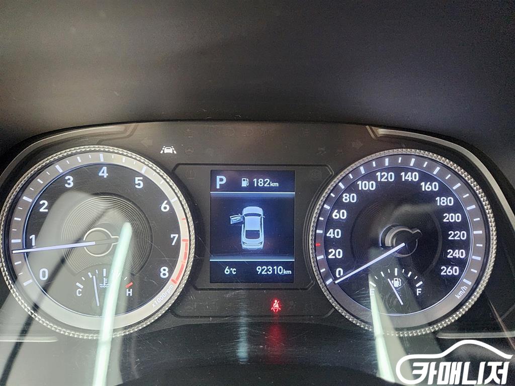 Hyundai Sonata 2.0 Premium Family thumbnail 10