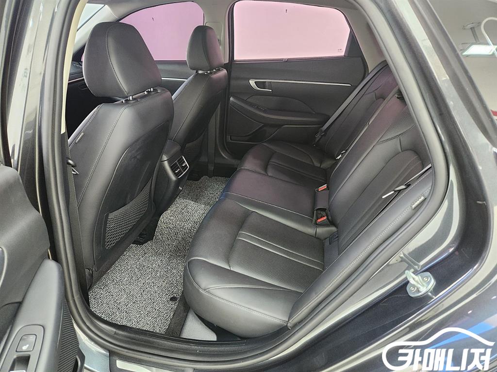 Hyundai Sonata 2.0 Premium Family thumbnail 9