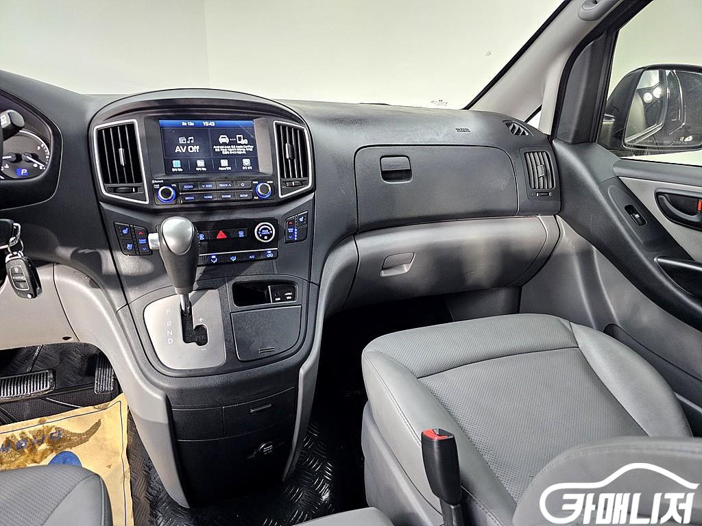 Hyundai Starex The New Grand Starex 2WD Urban 9-Seater thumbnail 10