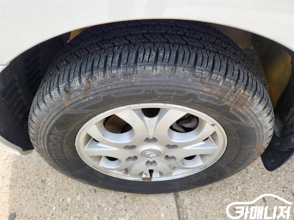 Hyundai Starex Grand Starex 12-Seater Wagon thumbnail 17