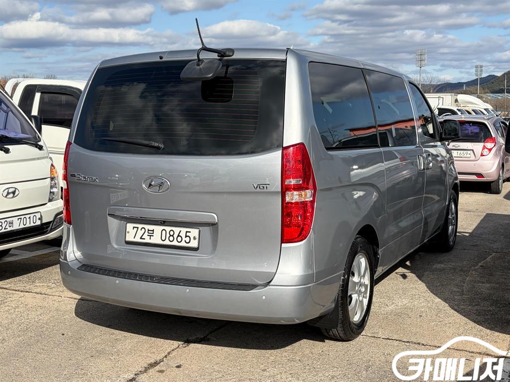 Hyundai Starex The New Grand Starex 2WD Wagon 12-Seater thumbnail 6