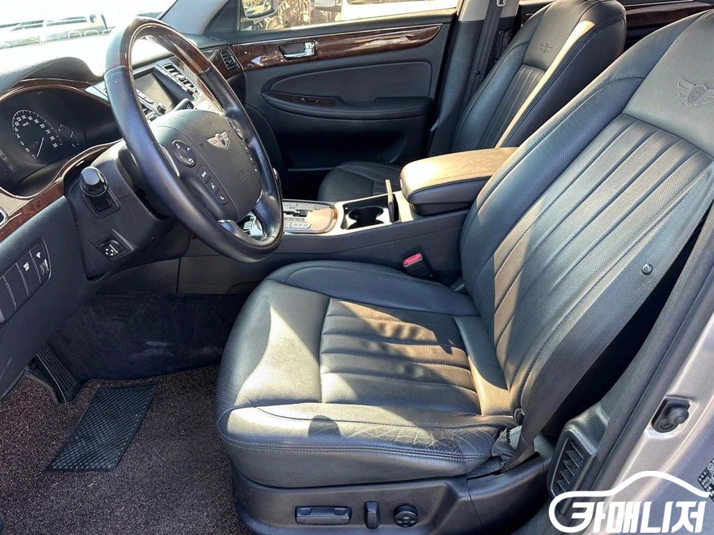 Hyundai Genesis BH330 LUXYRY thumbnail 20