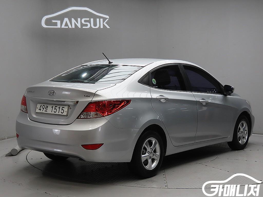 Hyundai Accent AccentFacelift 1.6GDI Premier thumbnail 4