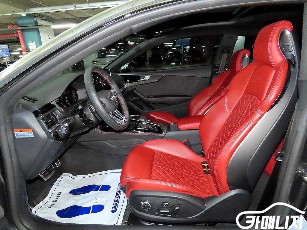 Audi S5 3.0 TFSI Quattro thumbnail 6